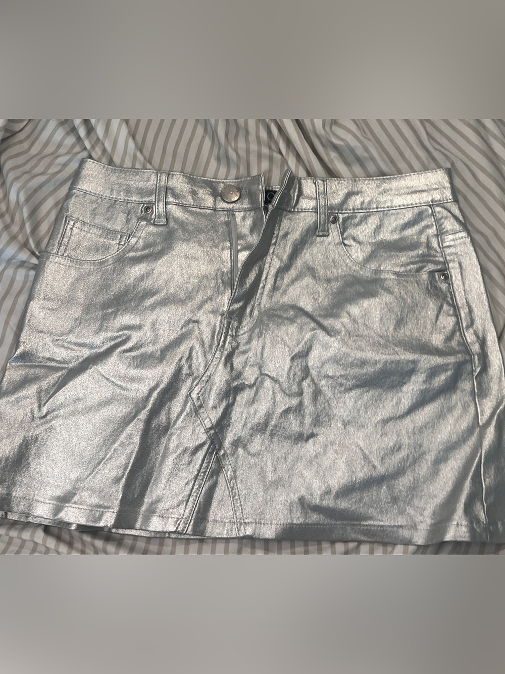 Kiss Women’s Metallic Silver Skirt